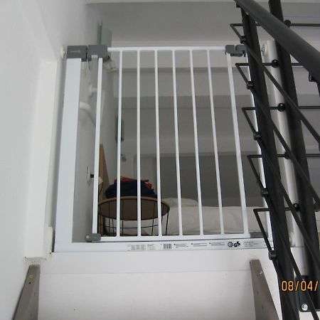 Appartement Avec Chambre En Mezzanine Rognac Luaran gambar