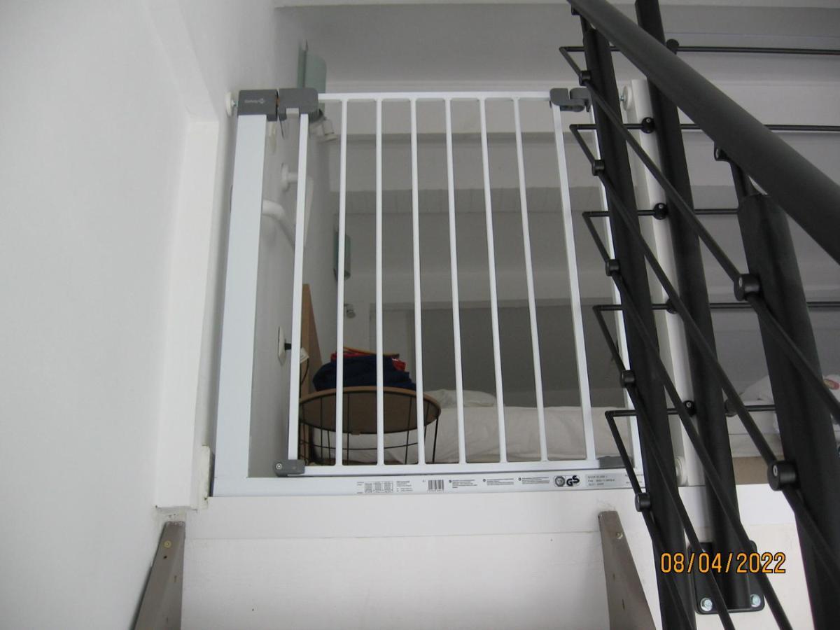 Appartement Avec Chambre En Mezzanine Rognac Luaran gambar