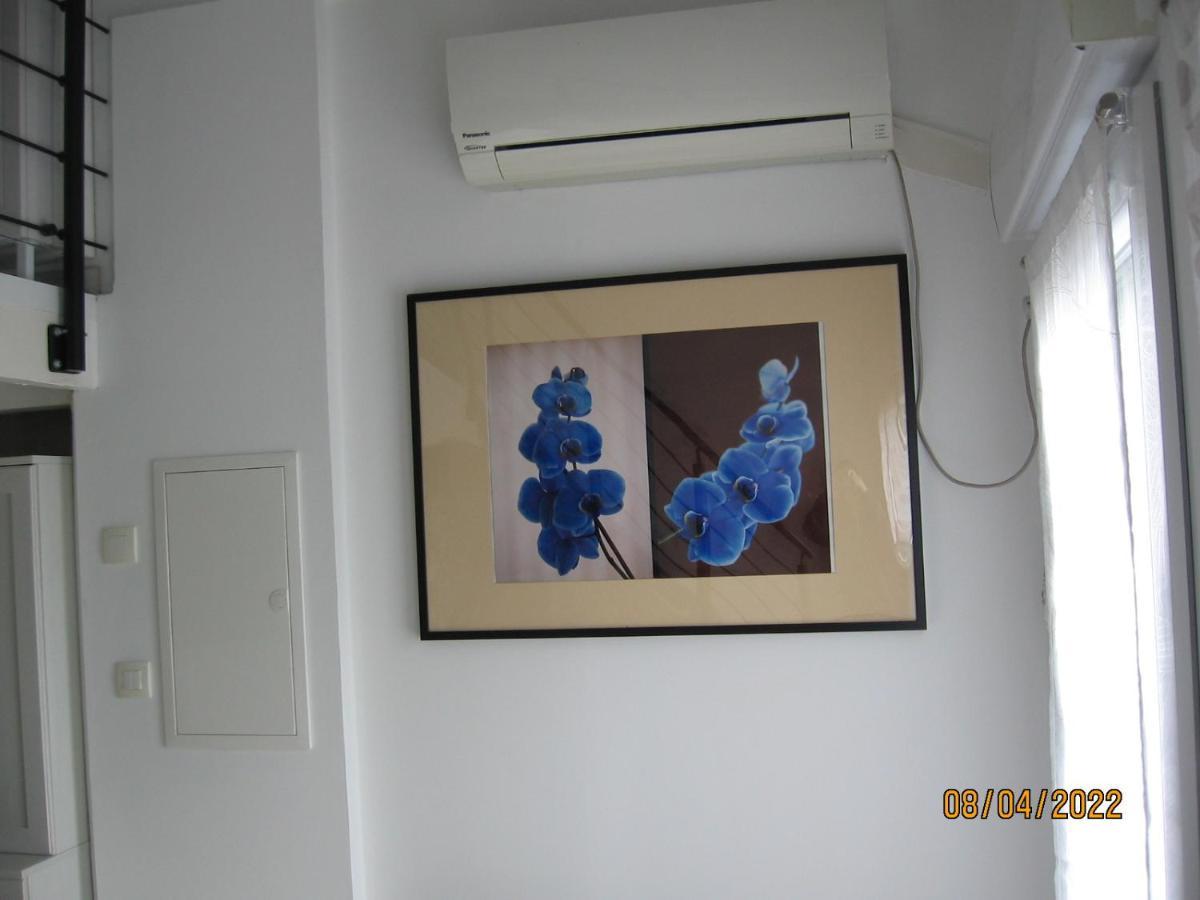 Appartement Avec Chambre En Mezzanine Rognac Luaran gambar