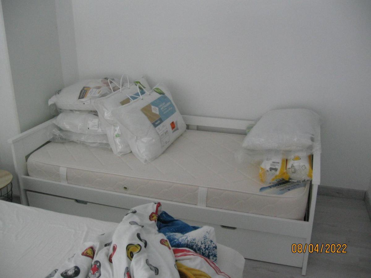 Appartement Avec Chambre En Mezzanine Rognac Luaran gambar