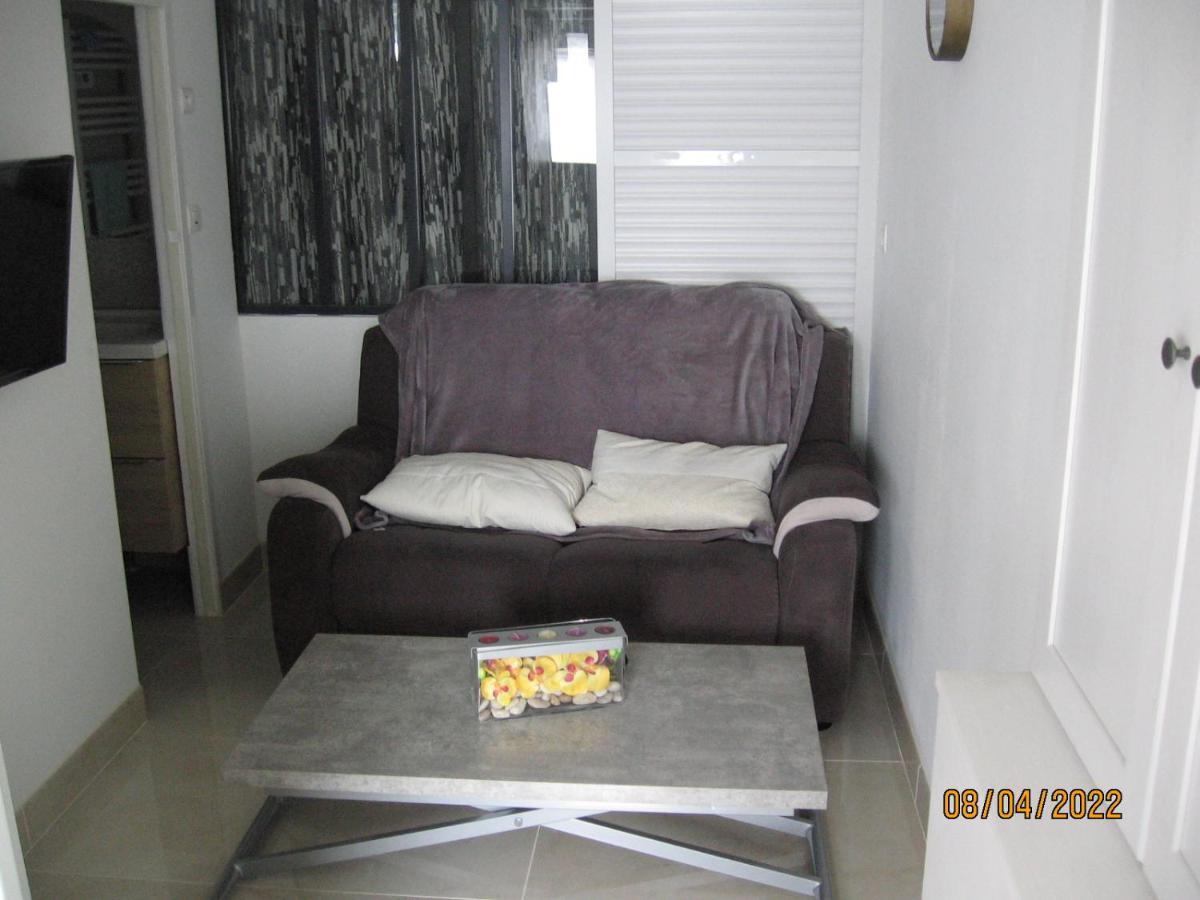 Appartement Avec Chambre En Mezzanine Rognac Luaran gambar