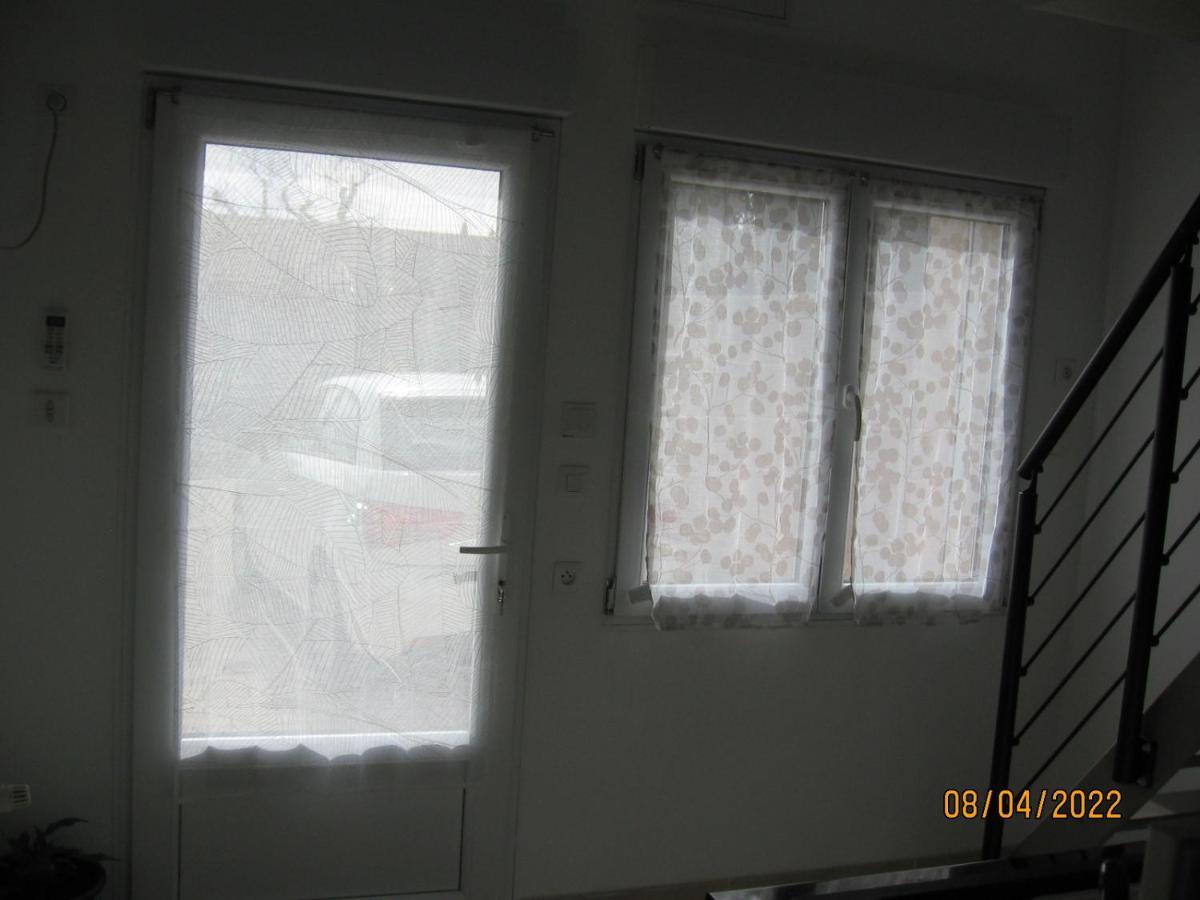 Appartement Avec Chambre En Mezzanine Rognac Luaran gambar
