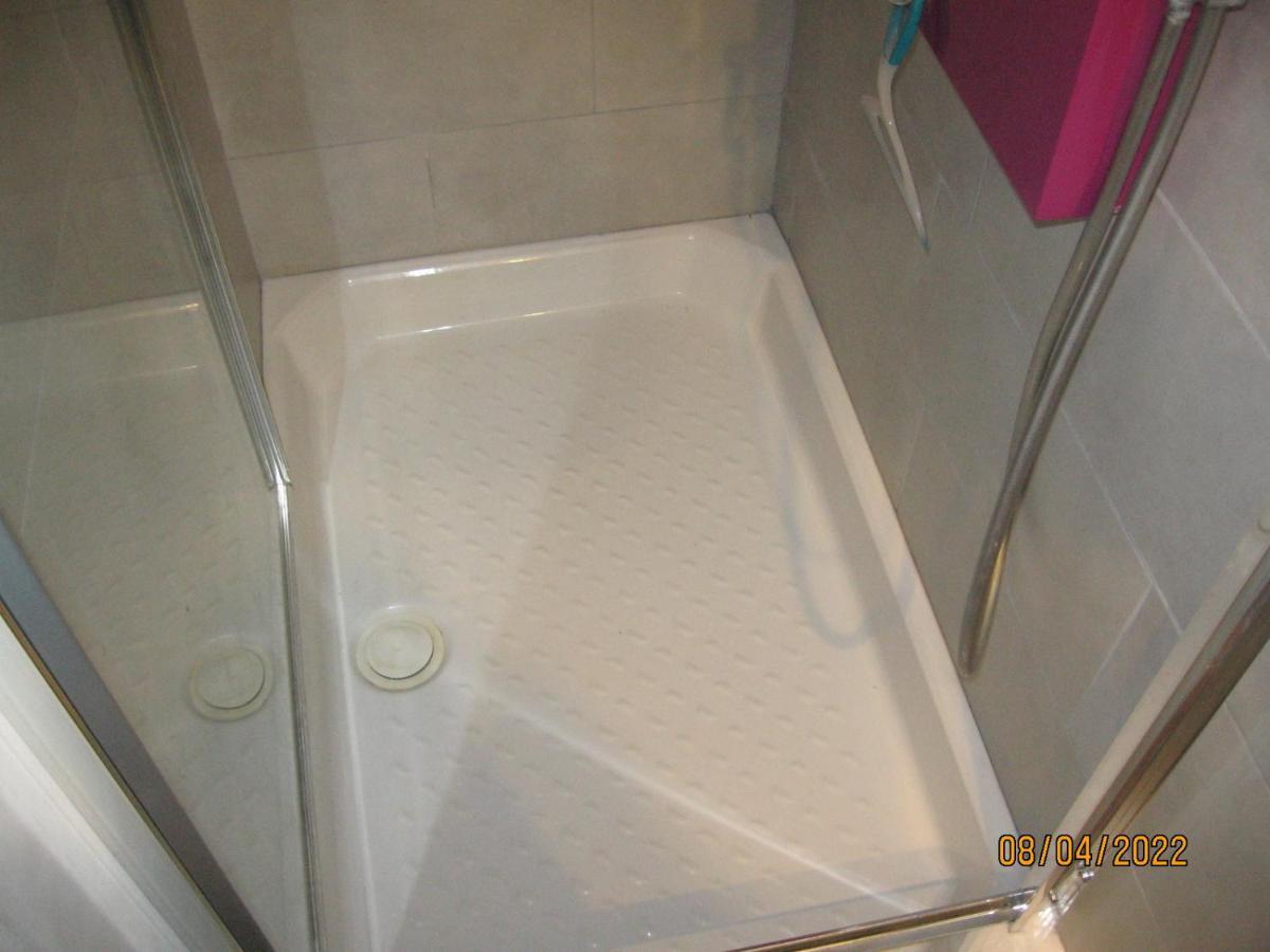 Appartement Avec Chambre En Mezzanine Rognac Luaran gambar